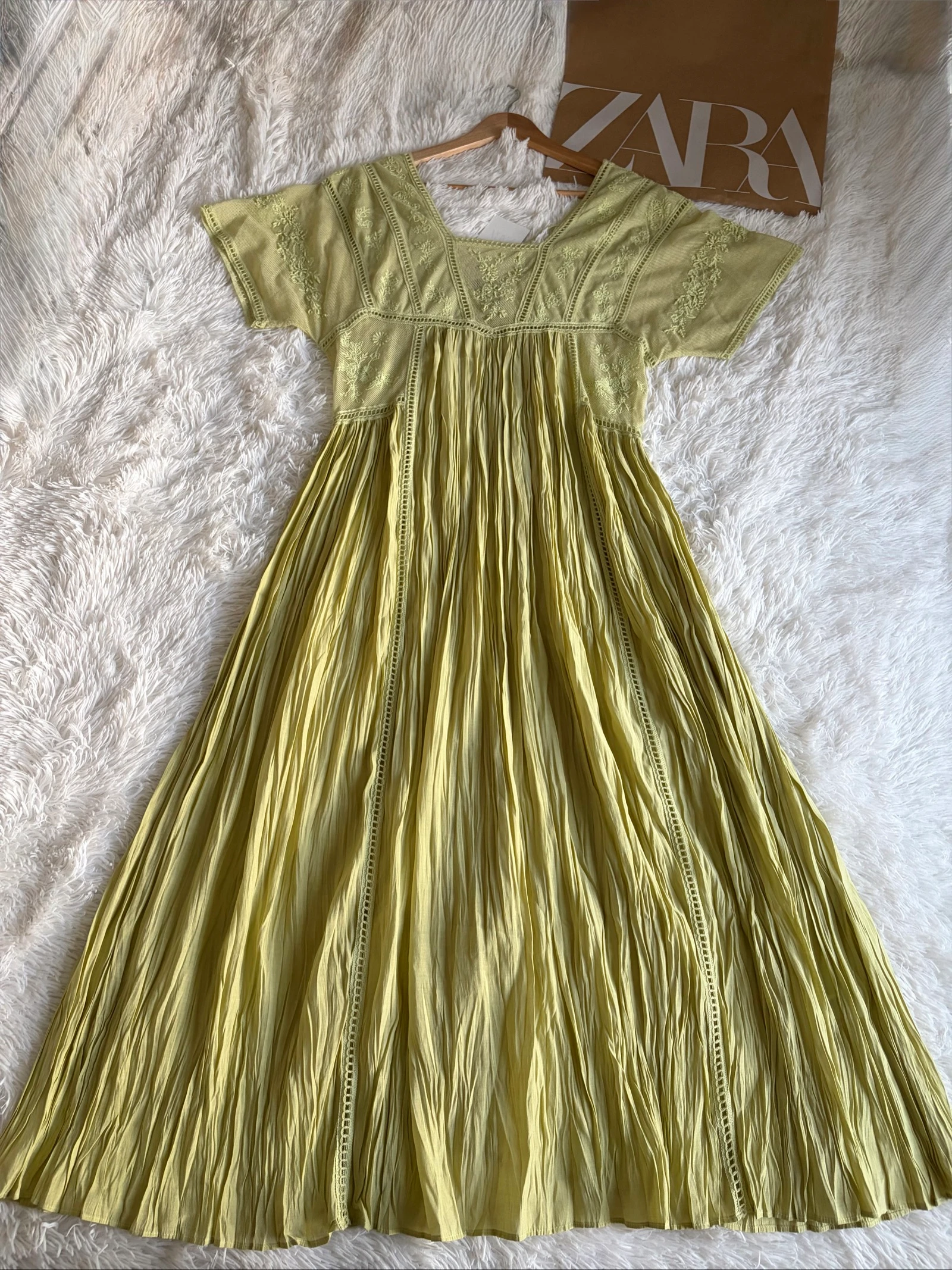 Zara embroidered beaded pleated romantic dress 💚 M  – photo 7